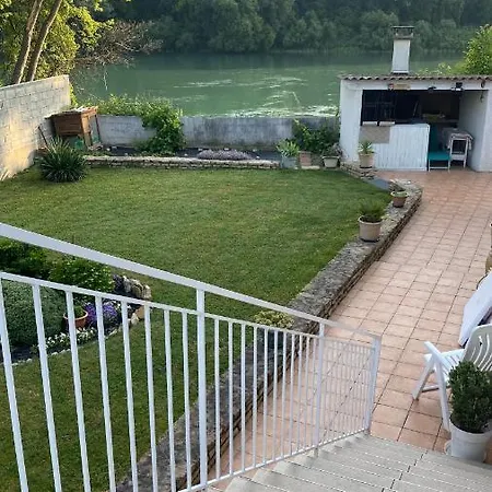 Quietude Homestay